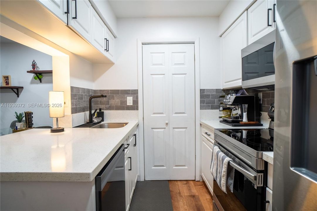 En Venta: $245,000 (1 camas, 1 baños, 750 Pies cuadrados)