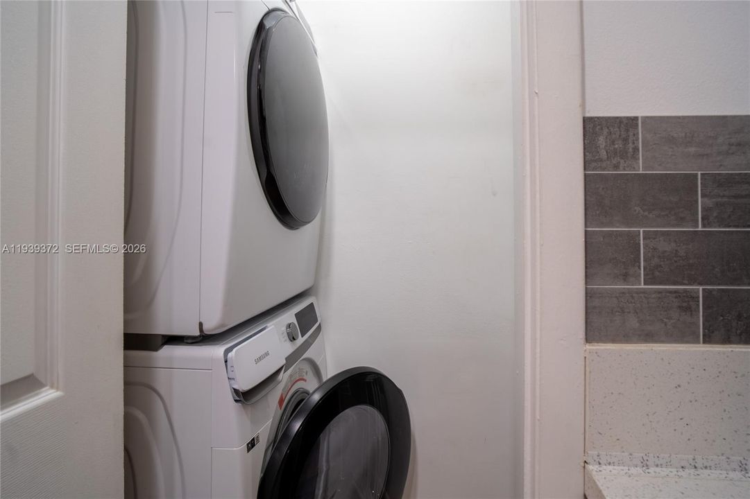 En Venta: $245,000 (1 camas, 1 baños, 750 Pies cuadrados)