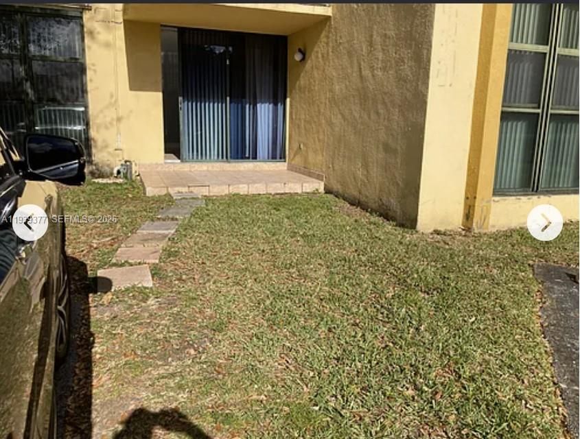 For Sale: $260,000 (2 beds, 2 baths, 898 Square Feet)