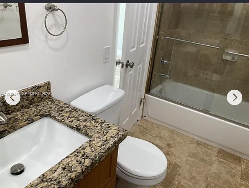 For Sale: $260,000 (2 beds, 2 baths, 898 Square Feet)