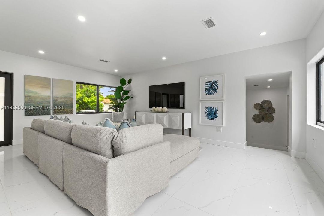 На продажу: $1,250,000 (4 спален, 3 ванн, 2023 Квадратных фут)