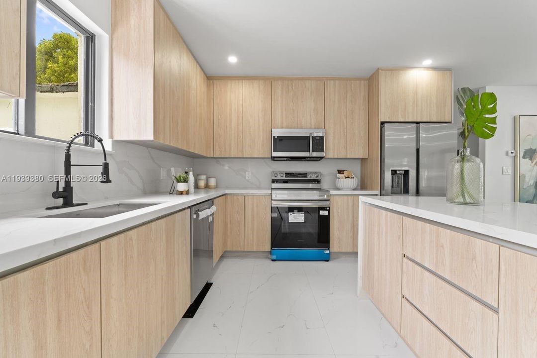 На продажу: $1,250,000 (4 спален, 3 ванн, 2023 Квадратных фут)