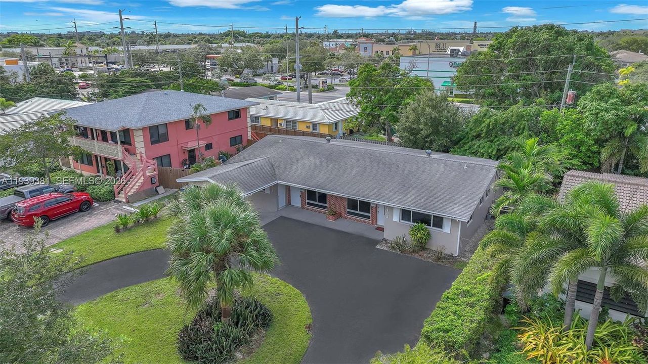 For Rent: $2,400 (2 beds, 2 baths, 1315 Square Feet)