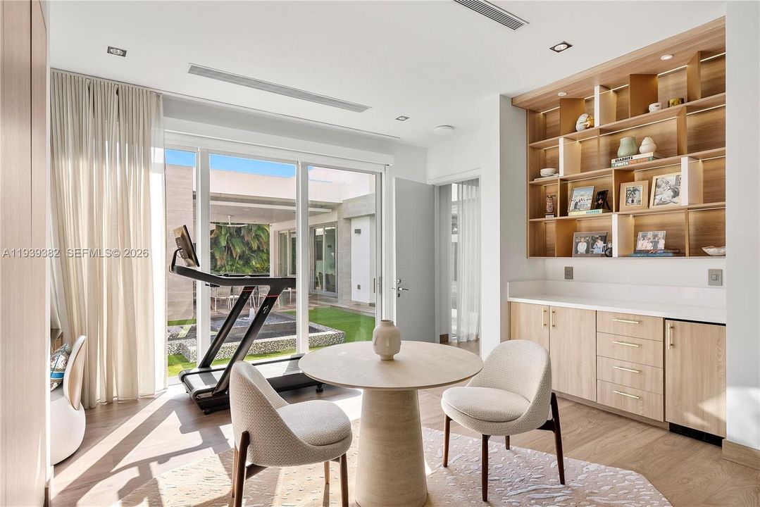 На продажу: $7,800,000 (7 спален, 8 ванн, 6541 Квадратных фут)