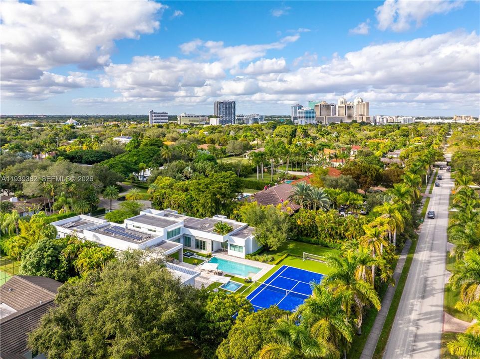 На продажу: $7,800,000 (7 спален, 8 ванн, 6541 Квадратных фут)