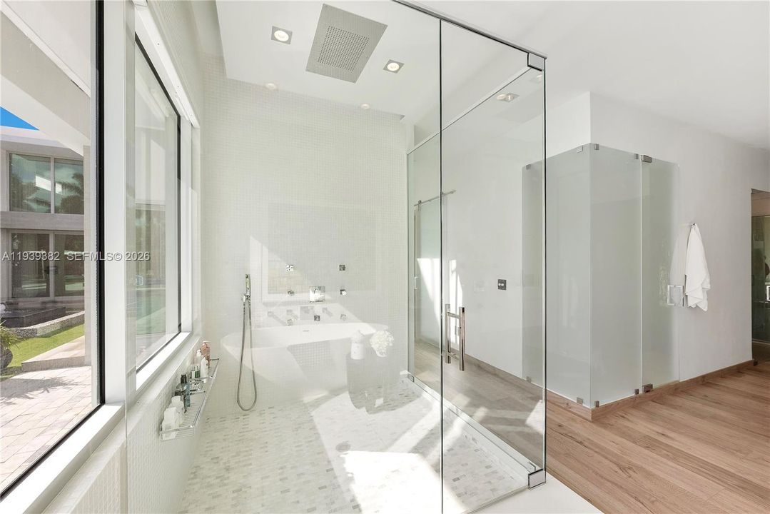 На продажу: $7,800,000 (7 спален, 8 ванн, 6541 Квадратных фут)