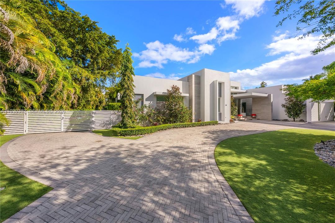 На продажу: $7,800,000 (7 спален, 8 ванн, 6541 Квадратных фут)