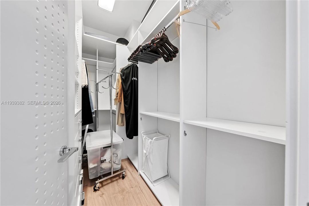 На продажу: $7,800,000 (7 спален, 8 ванн, 6541 Квадратных фут)