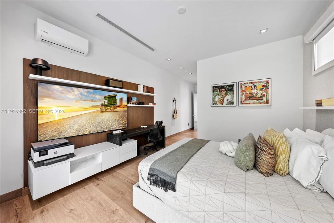 На продажу: $7,800,000 (7 спален, 8 ванн, 6541 Квадратных фут)