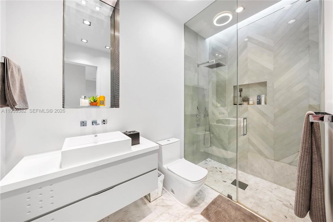 На продажу: $7,800,000 (7 спален, 8 ванн, 6541 Квадратных фут)