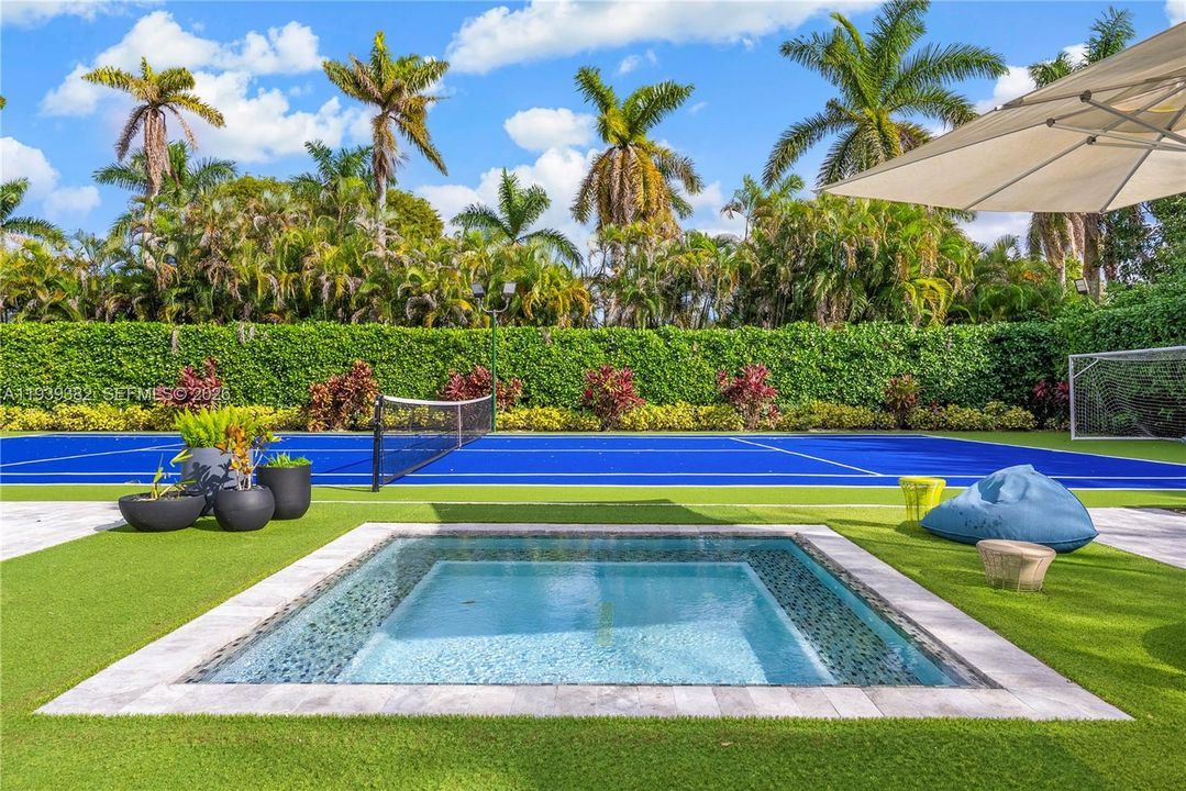 На продажу: $7,800,000 (7 спален, 8 ванн, 6541 Квадратных фут)