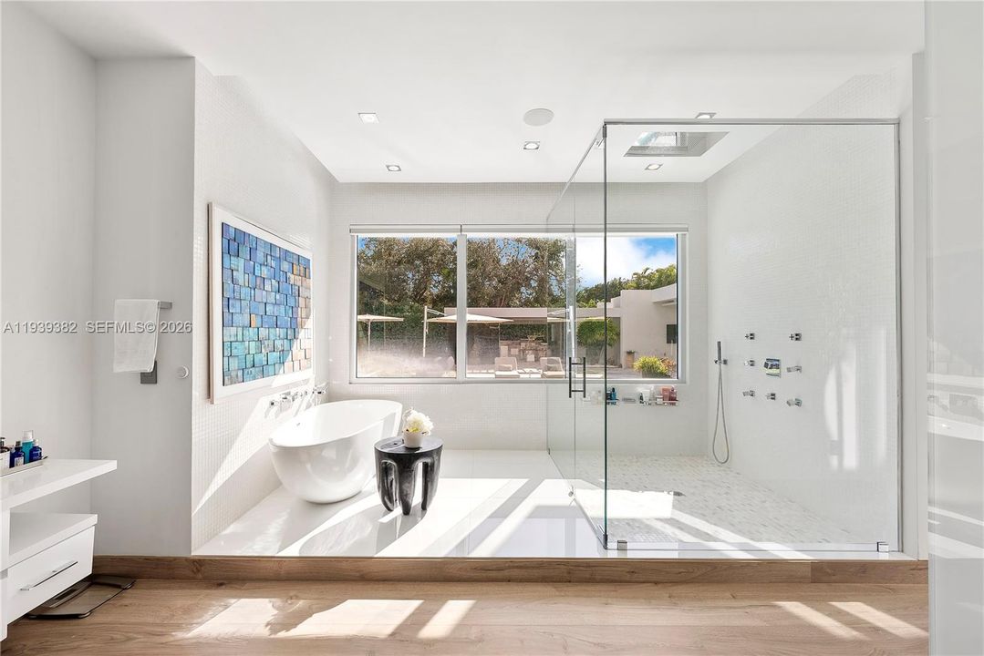 На продажу: $7,800,000 (7 спален, 8 ванн, 6541 Квадратных фут)