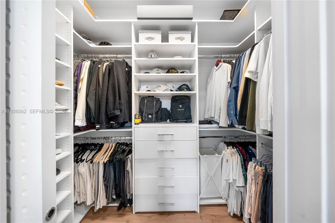 На продажу: $7,800,000 (7 спален, 8 ванн, 6541 Квадратных фут)