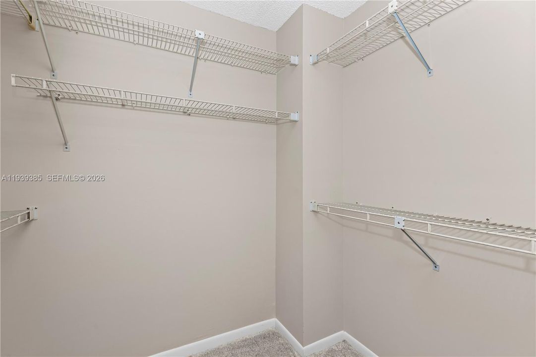 В аренду: $2,350 (2 спален, 2 ванн, 1507 Квадратных фут)