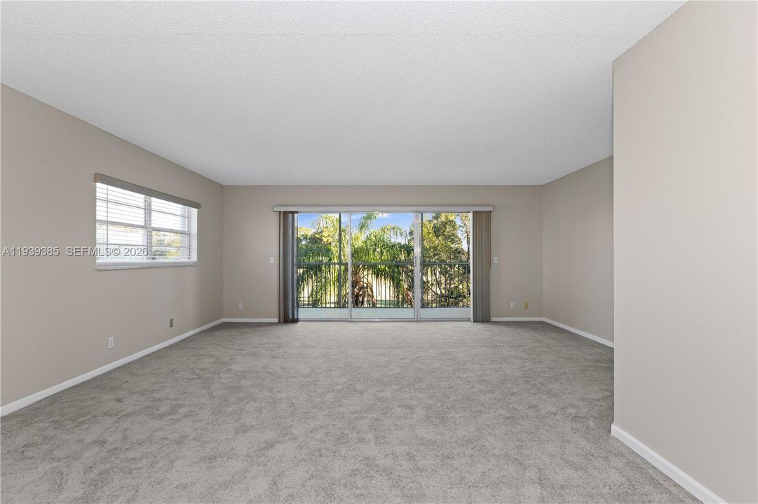 Living Room/ Dinning Room Area Open Concept