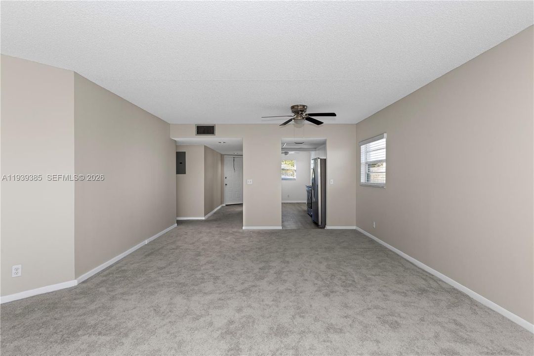 В аренду: $2,350 (2 спален, 2 ванн, 1507 Квадратных фут)