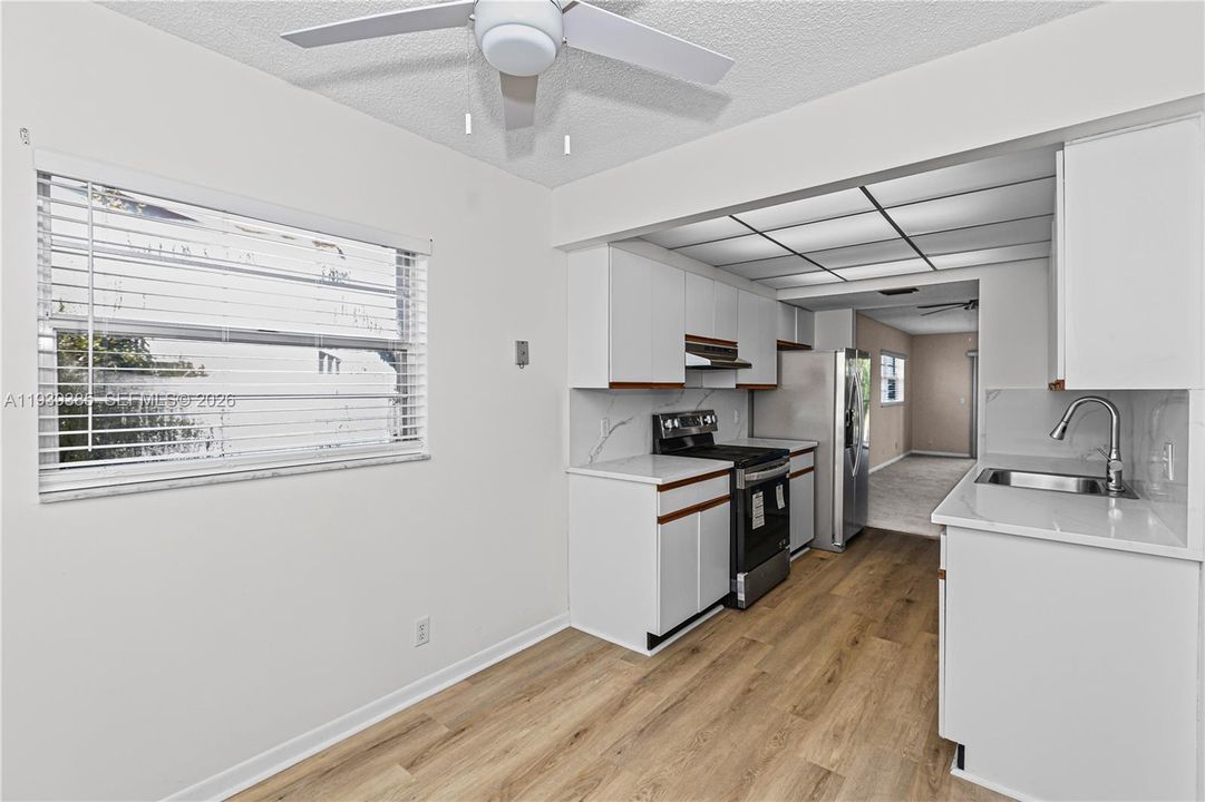 В аренду: $2,350 (2 спален, 2 ванн, 1507 Квадратных фут)