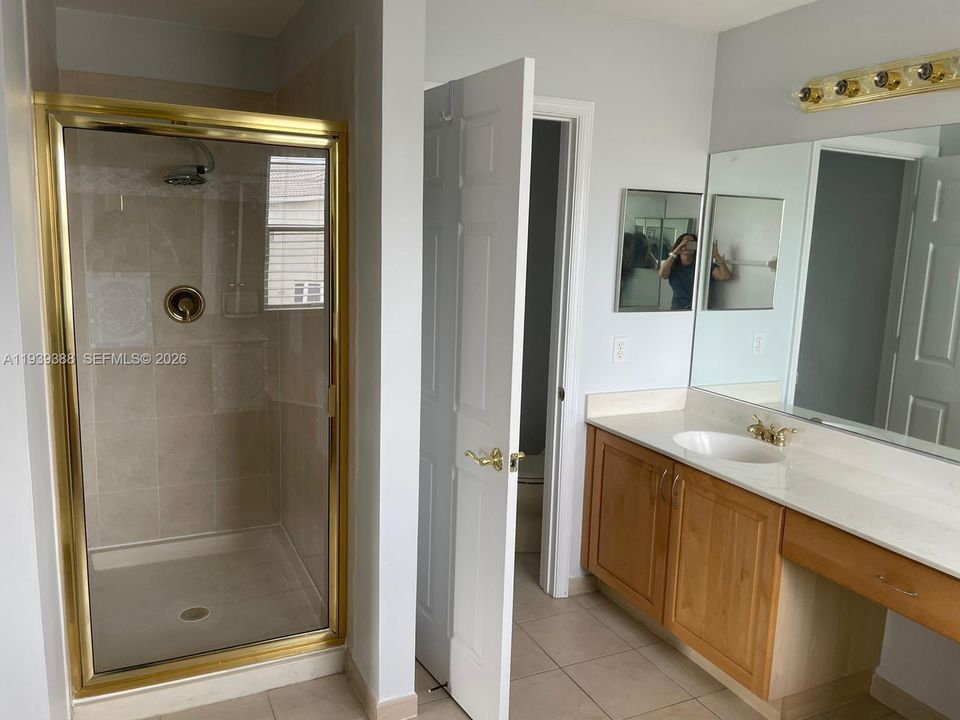 En Renta: $4,900 (4 camas, 3 baños, 2263 Pies cuadrados)