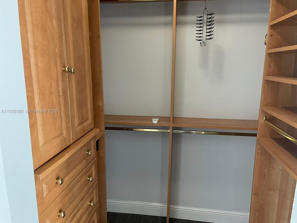 En Renta: $4,900 (4 camas, 3 baños, 2263 Pies cuadrados)