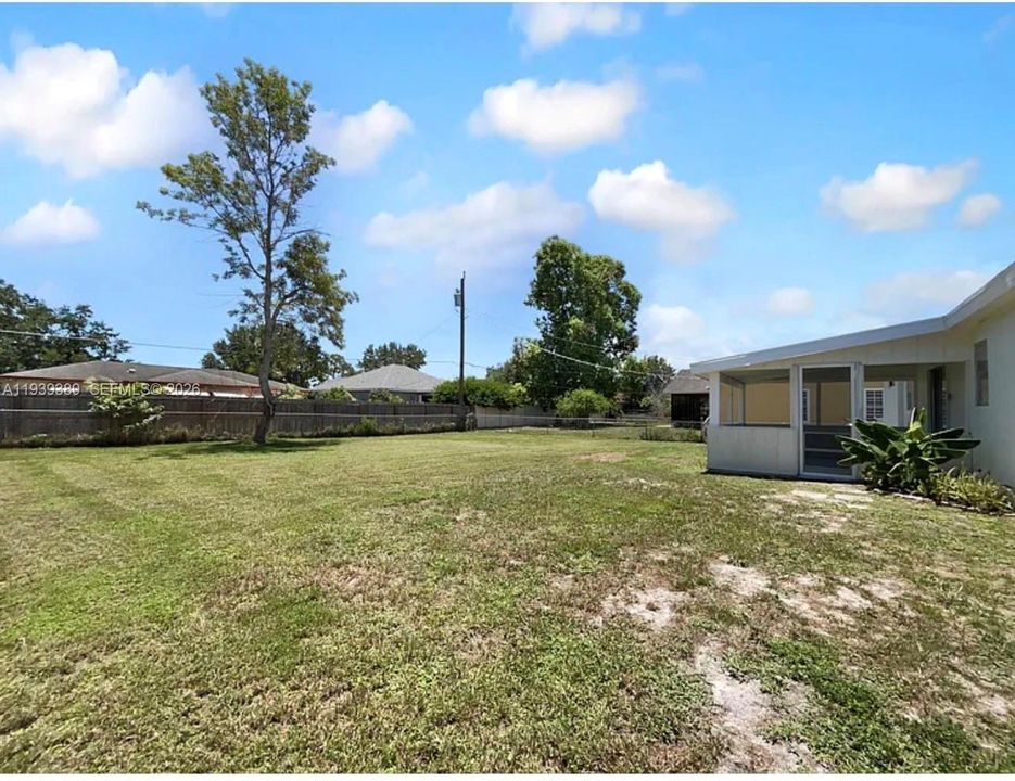 出租: $2,500 (2 贝兹, 2 浴室, 1026 平方英尺)