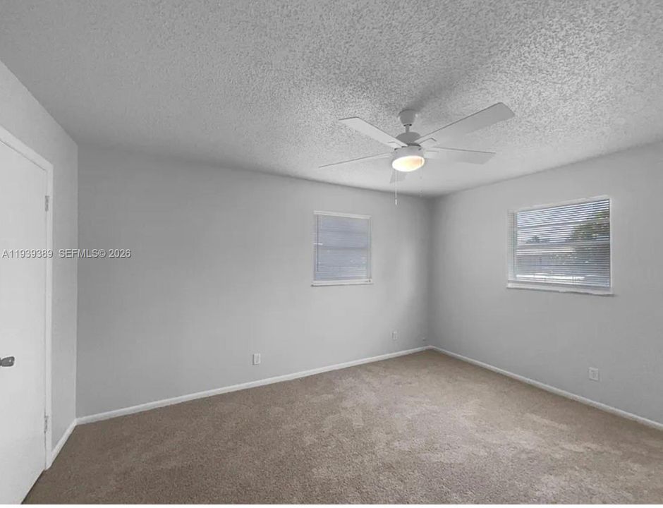 出租: $2,500 (2 贝兹, 2 浴室, 1026 平方英尺)