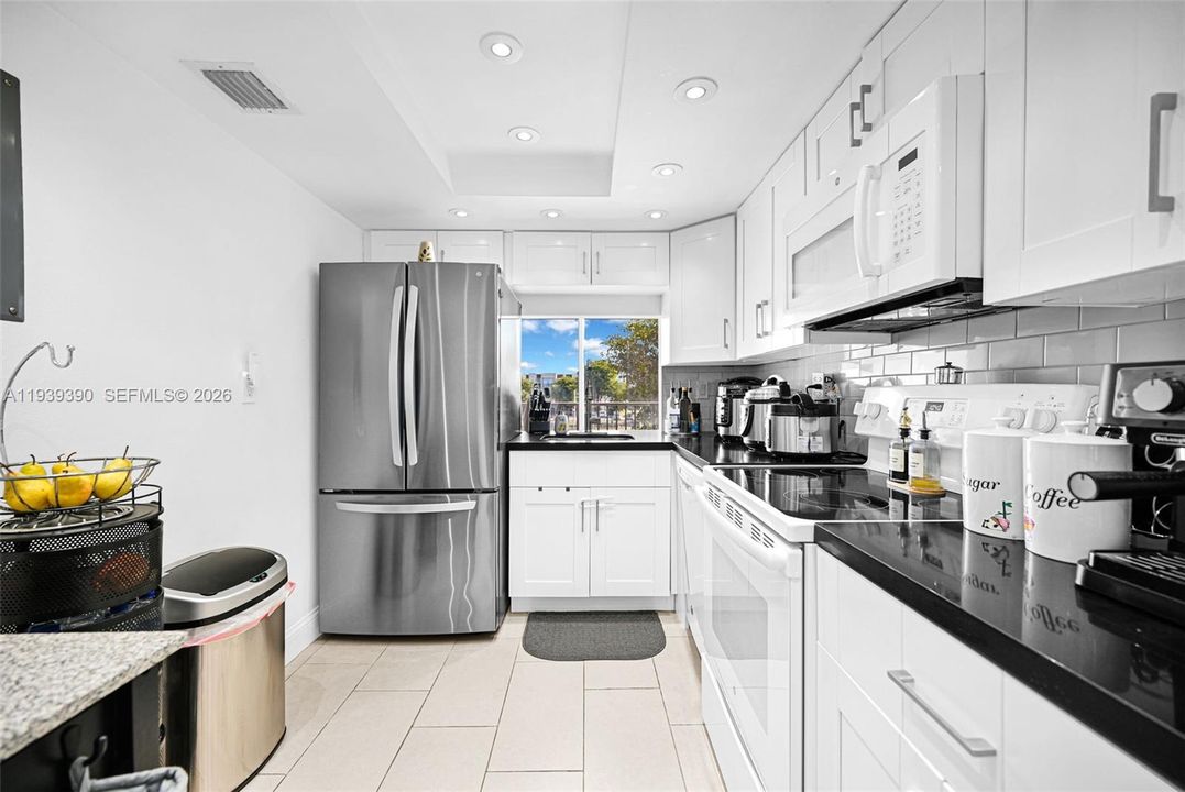 En Venta: $299,000 (2 camas, 2 baños, 1086 Pies cuadrados)