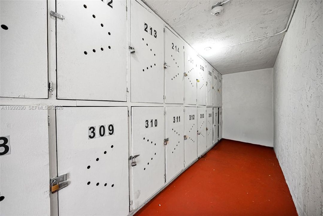 En Venta: $299,000 (2 camas, 2 baños, 1086 Pies cuadrados)