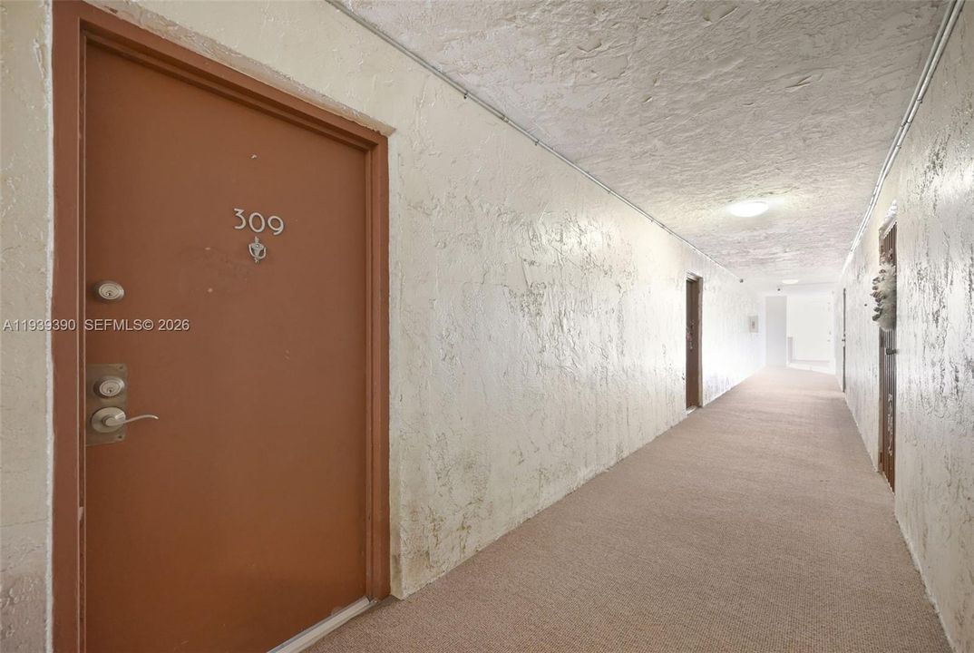 En Venta: $299,000 (2 camas, 2 baños, 1086 Pies cuadrados)