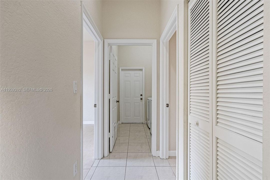 出租: $2,400 (3 贝兹, 2 浴室, 1833 平方英尺)