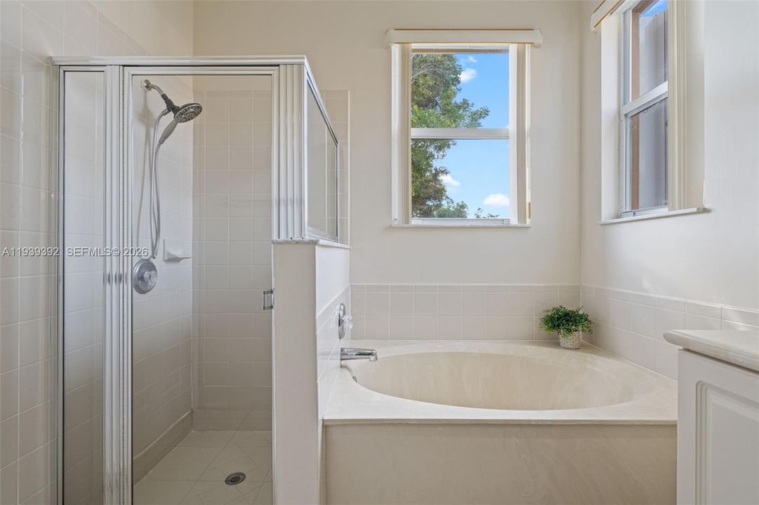 出租: $2,400 (3 贝兹, 2 浴室, 1833 平方英尺)