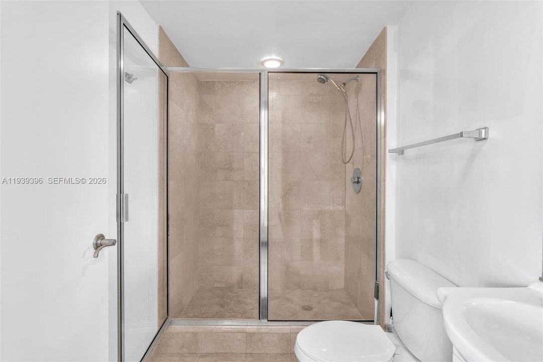 En Venta: $1,699,999 (2 camas, 2 baños, 1886 Pies cuadrados)