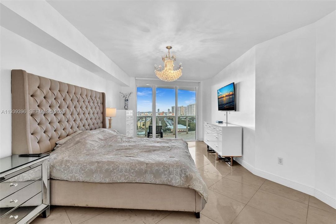 En Venta: $1,699,999 (2 camas, 2 baños, 1886 Pies cuadrados)