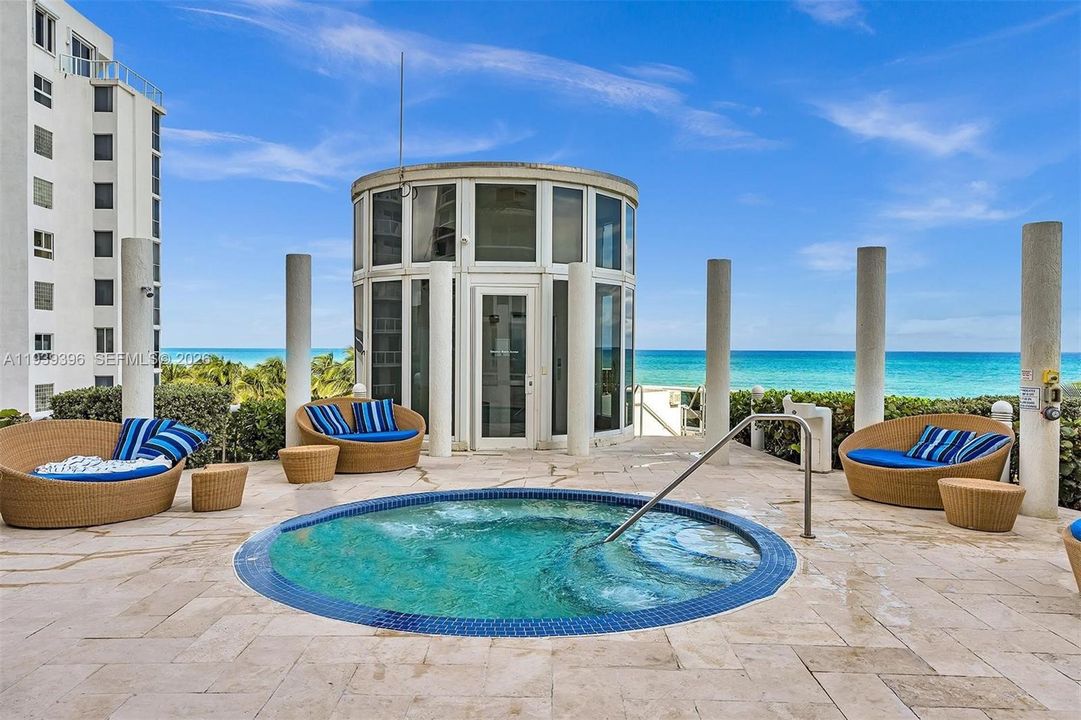 En Venta: $1,699,999 (2 camas, 2 baños, 1886 Pies cuadrados)