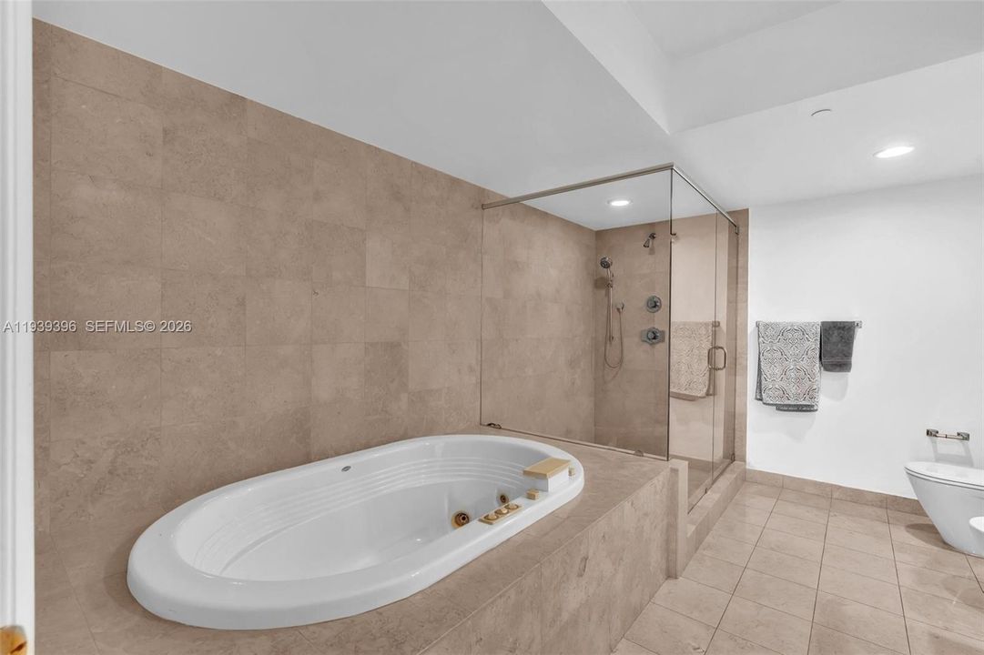 En Venta: $1,699,999 (2 camas, 2 baños, 1886 Pies cuadrados)