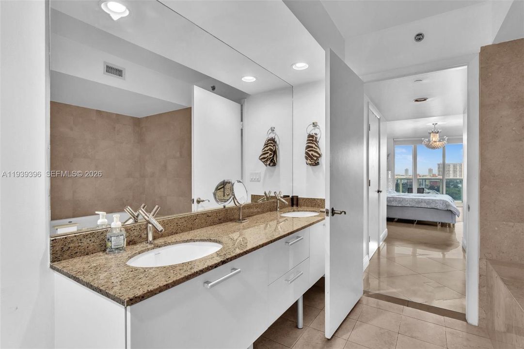 En Venta: $1,699,999 (2 camas, 2 baños, 1886 Pies cuadrados)