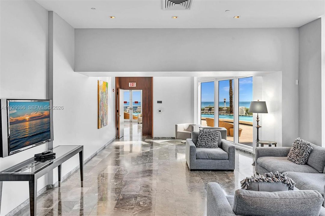 En Venta: $1,699,999 (2 camas, 2 baños, 1886 Pies cuadrados)