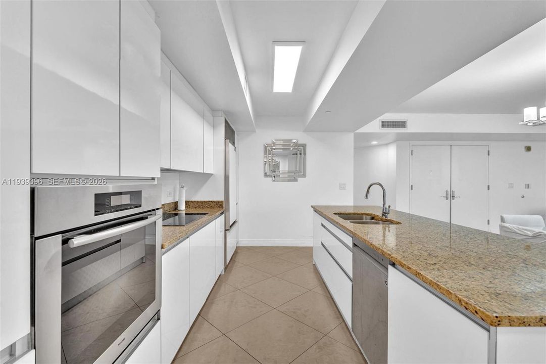 En Venta: $1,699,999 (2 camas, 2 baños, 1886 Pies cuadrados)