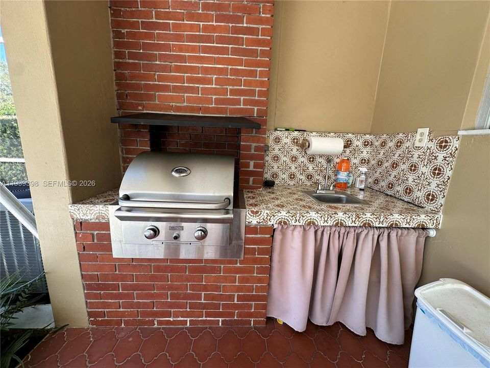 出租: $3,650 (3 贝兹, 2 浴室, 1394 平方英尺)