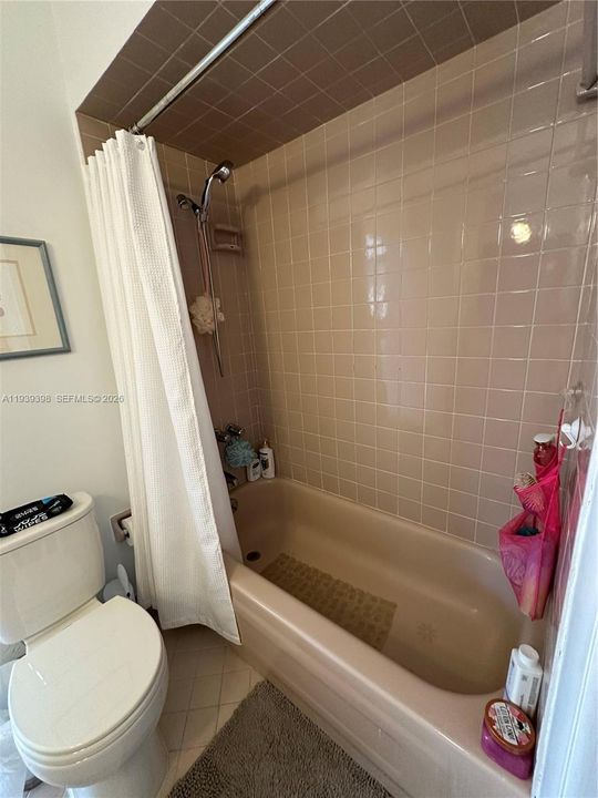 出租: $3,650 (3 贝兹, 2 浴室, 1394 平方英尺)