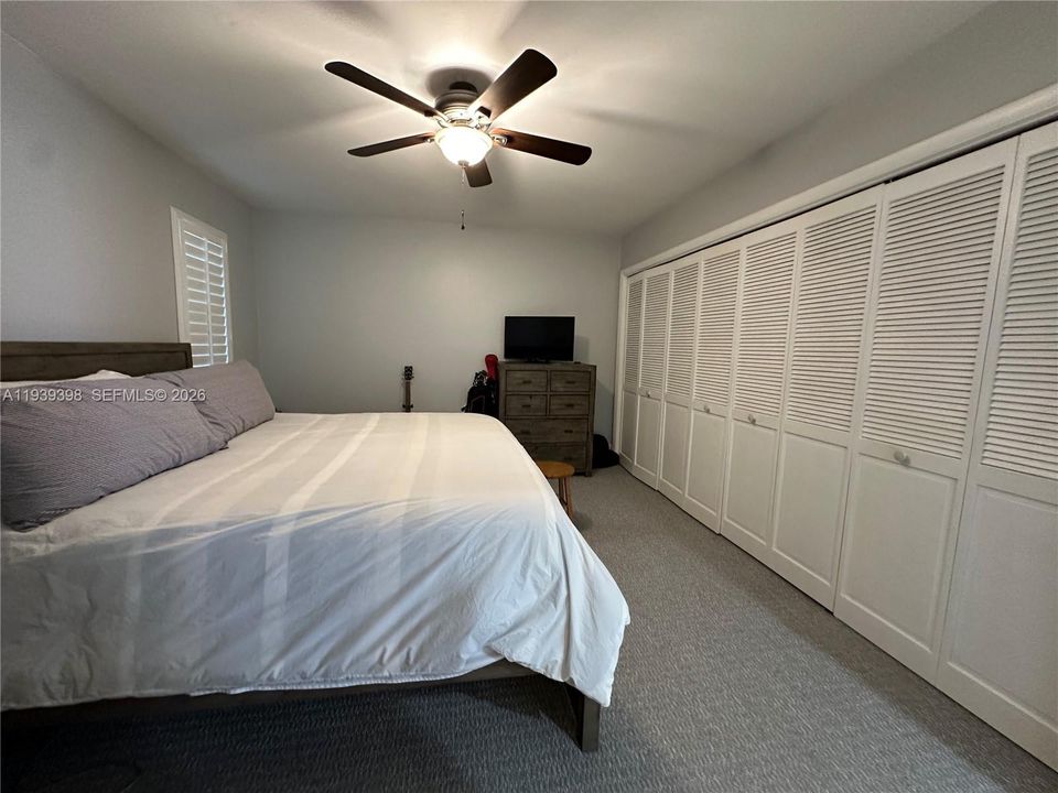 出租: $3,650 (3 贝兹, 2 浴室, 1394 平方英尺)