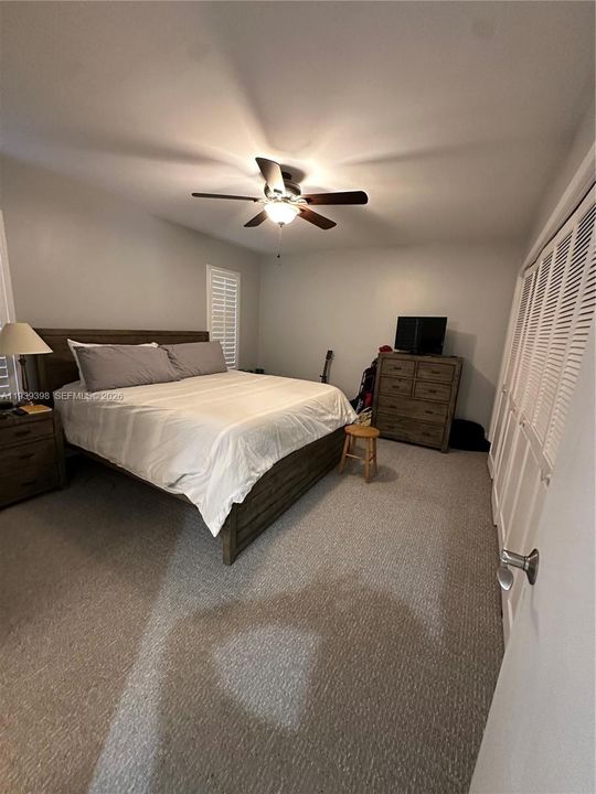 出租: $3,650 (3 贝兹, 2 浴室, 1394 平方英尺)