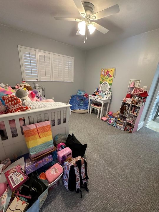 出租: $3,650 (3 贝兹, 2 浴室, 1394 平方英尺)