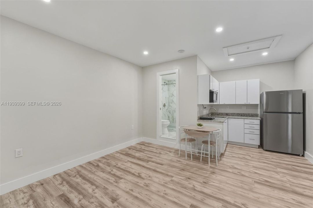 В аренду: $1,200 (1 спален, 1 ванн, 500 Квадратных фут)