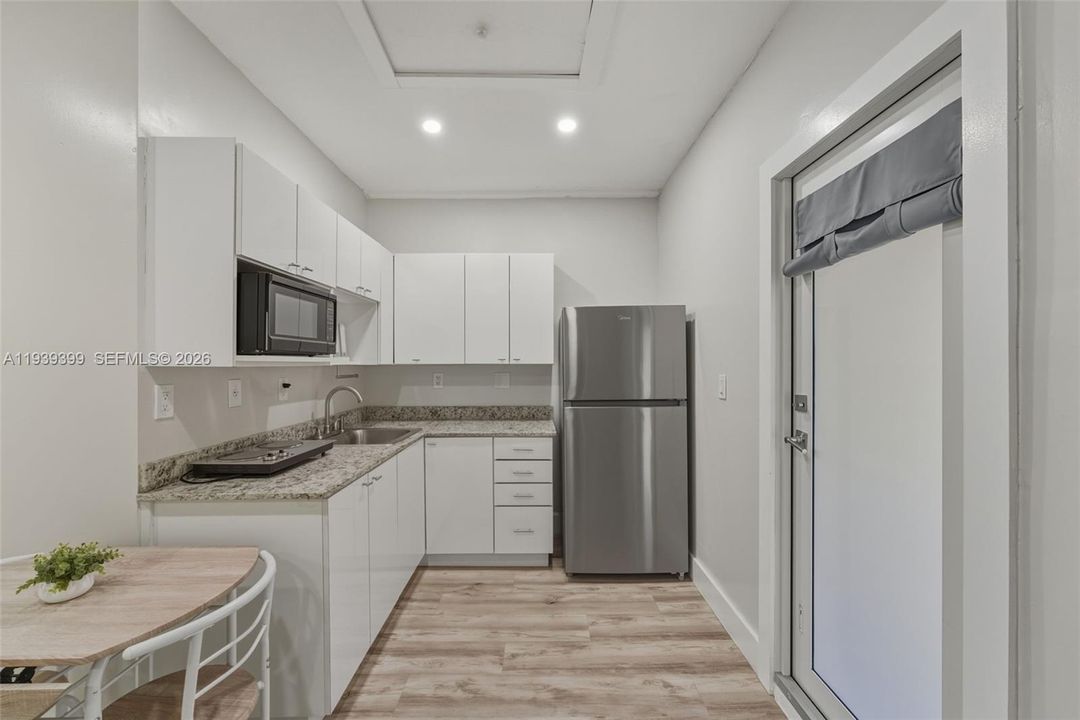 В аренду: $1,200 (1 спален, 1 ванн, 500 Квадратных фут)