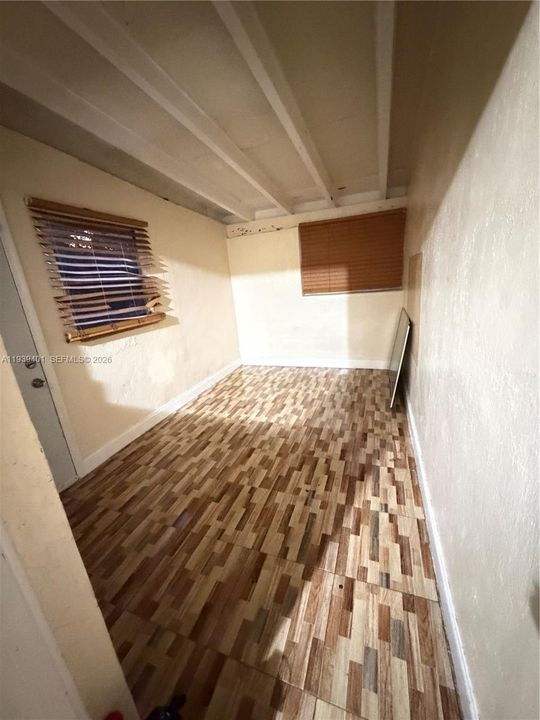 出租: $3,200 (3 贝兹, 2 浴室, 1681 平方英尺)