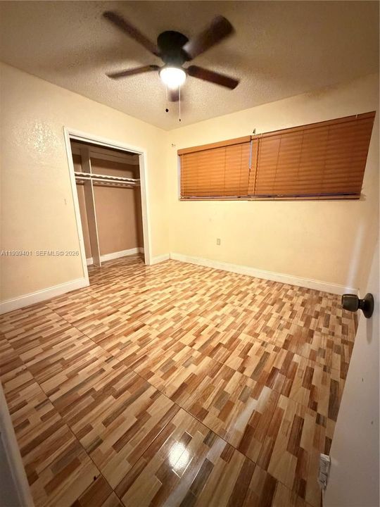 出租: $3,200 (3 贝兹, 2 浴室, 1681 平方英尺)