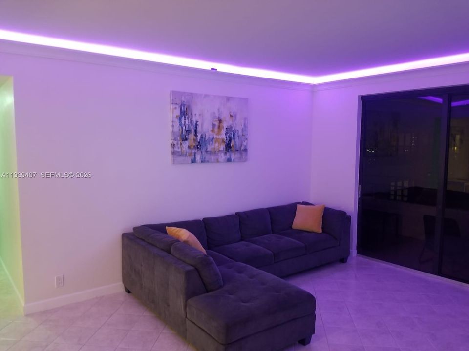 For Rent: $3,150 (2 beds, 2 baths, 1280 Square Feet)