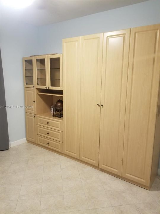 For Rent: $3,150 (2 beds, 2 baths, 1280 Square Feet)