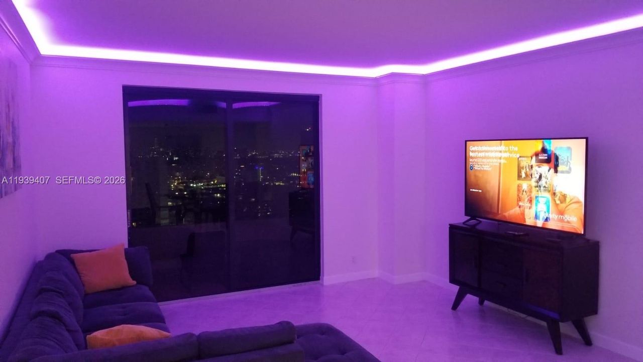 For Rent: $3,150 (2 beds, 2 baths, 1280 Square Feet)