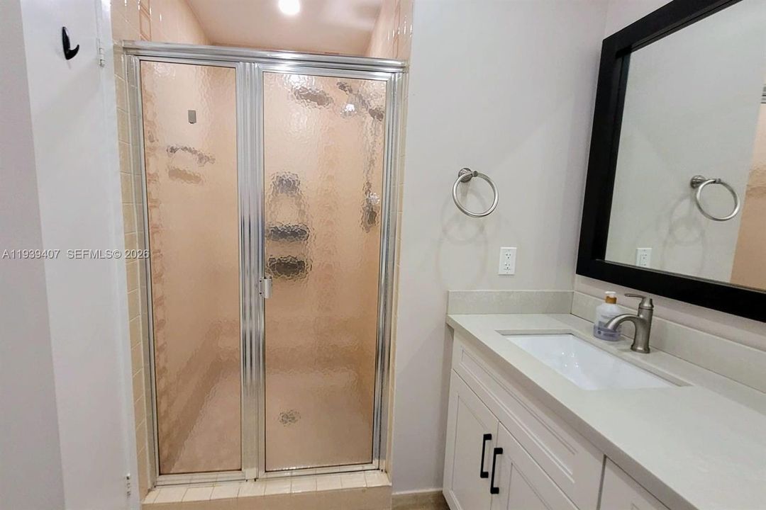 For Rent: $3,150 (2 beds, 2 baths, 1280 Square Feet)